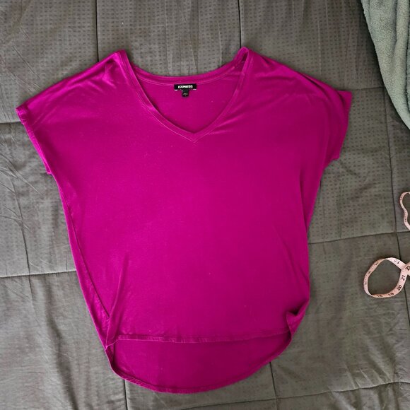 Express Magenta Vneck Blouse - Picture 1 of 4